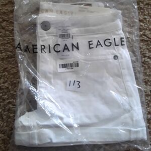 AMERICAN EAGLE - Size 4 - White High Rise Shorts - NEW IN BAG W/ TAGS